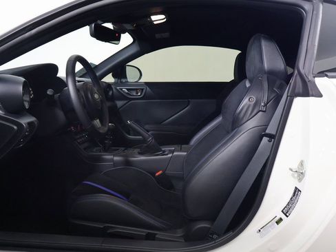 Used 2025 Subaru BRZ tS image 9