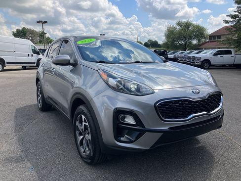 Used 2022 Kia Sportage LX AWD/4WD image 3