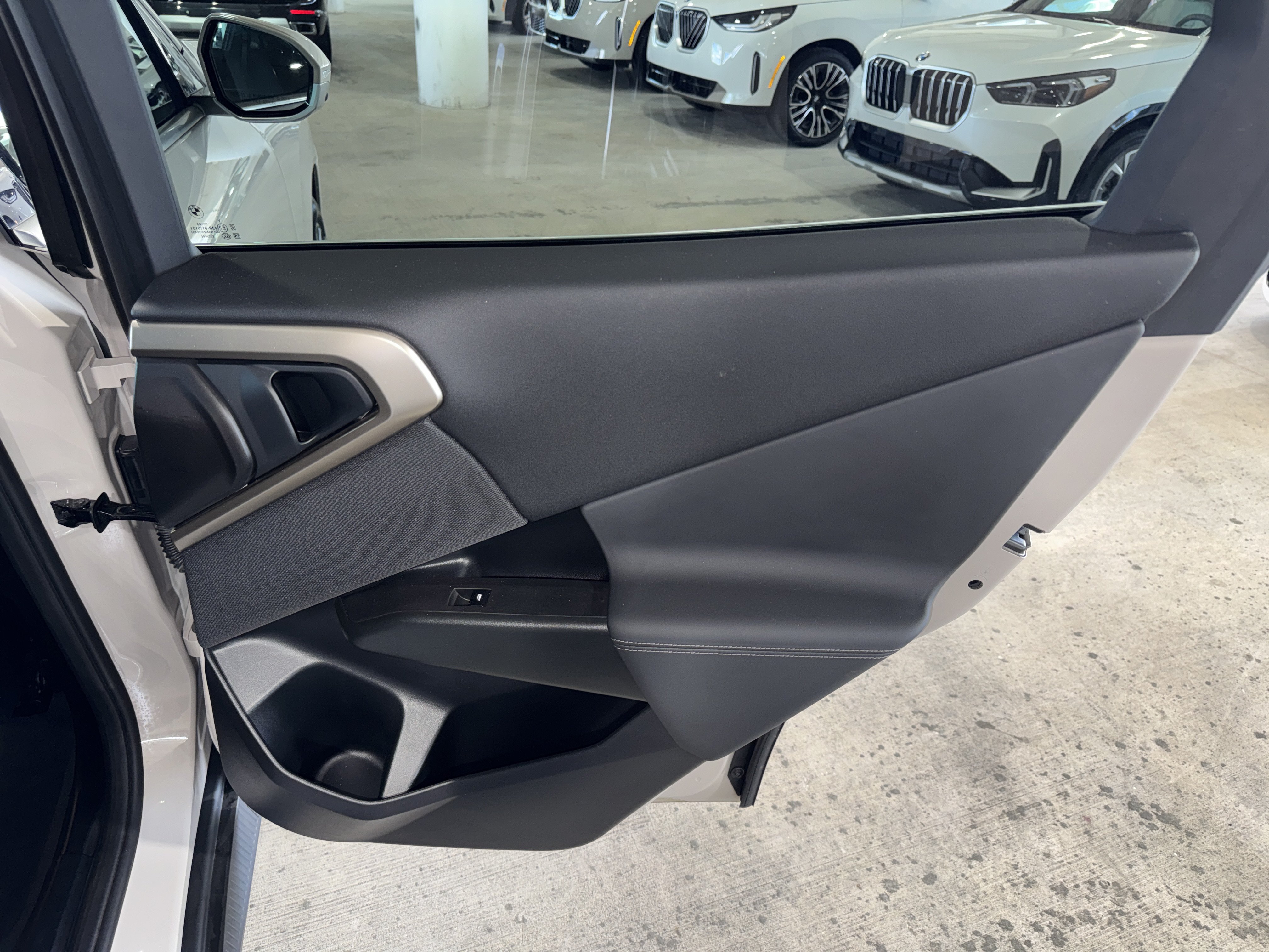 Certified 2025 BMW X3 xDrive30i AWD/4WD image 11