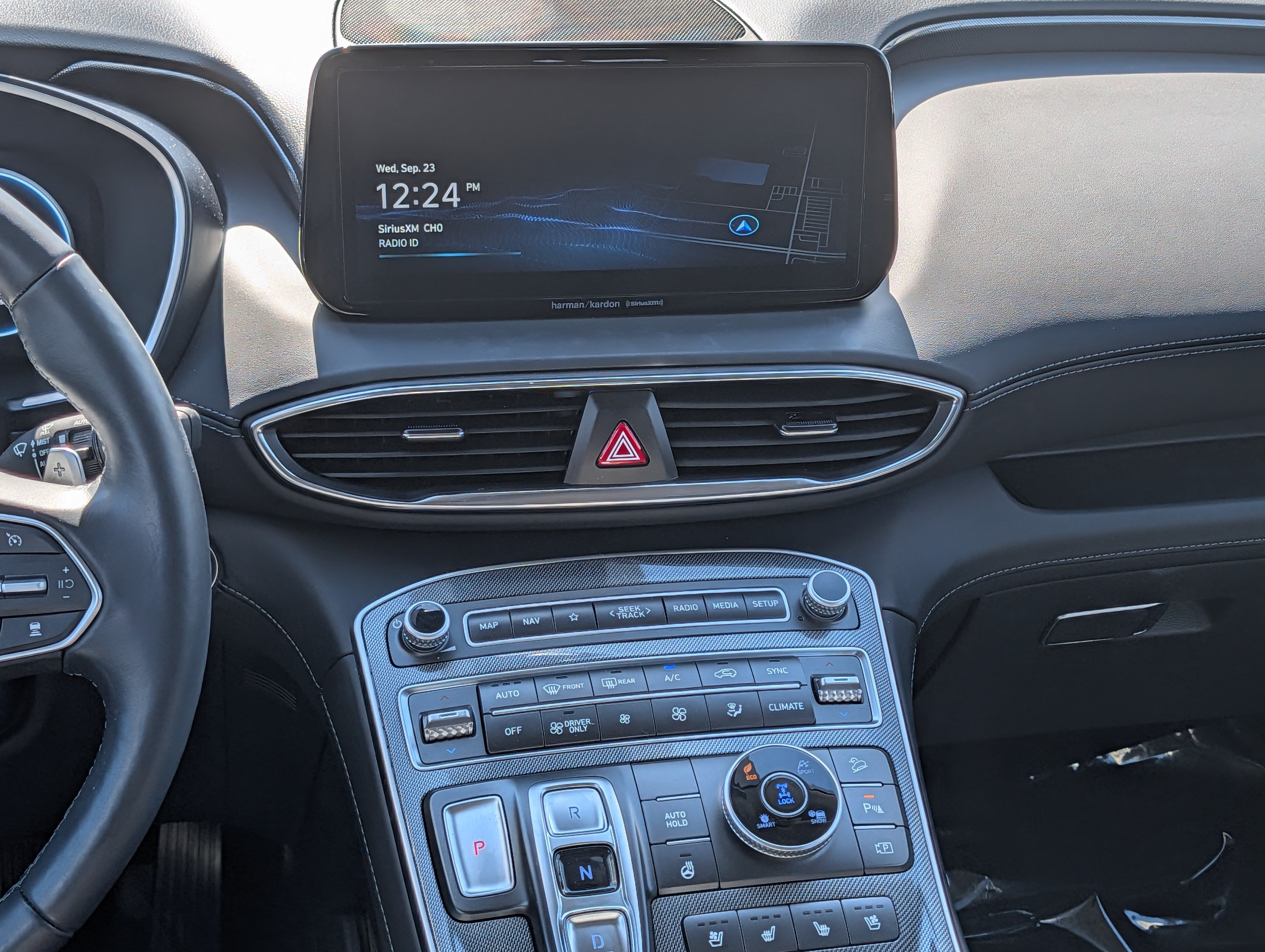 Used 2023 Hyundai Santa Fe Limited AWD/4WD image 15