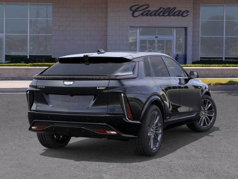 New 2026 Cadillac Lyriq V w/ LPO, Floor Liner Package AWD/4WD image 4
