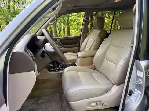 Used 2001 Toyota Land Cruiser AWD/4WD image 21