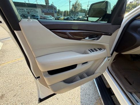 Used 2016 Cadillac Escalade Premium image 24