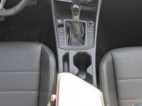 Used 2024 Volkswagen Jetta SE image 18