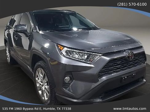 Used 2021 Toyota RAV4 XLE Premium FWD image 1