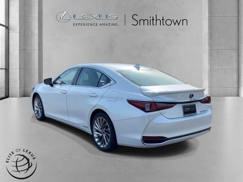 Certified 2020 Lexus ES 300h w/ Accessory Package image 7