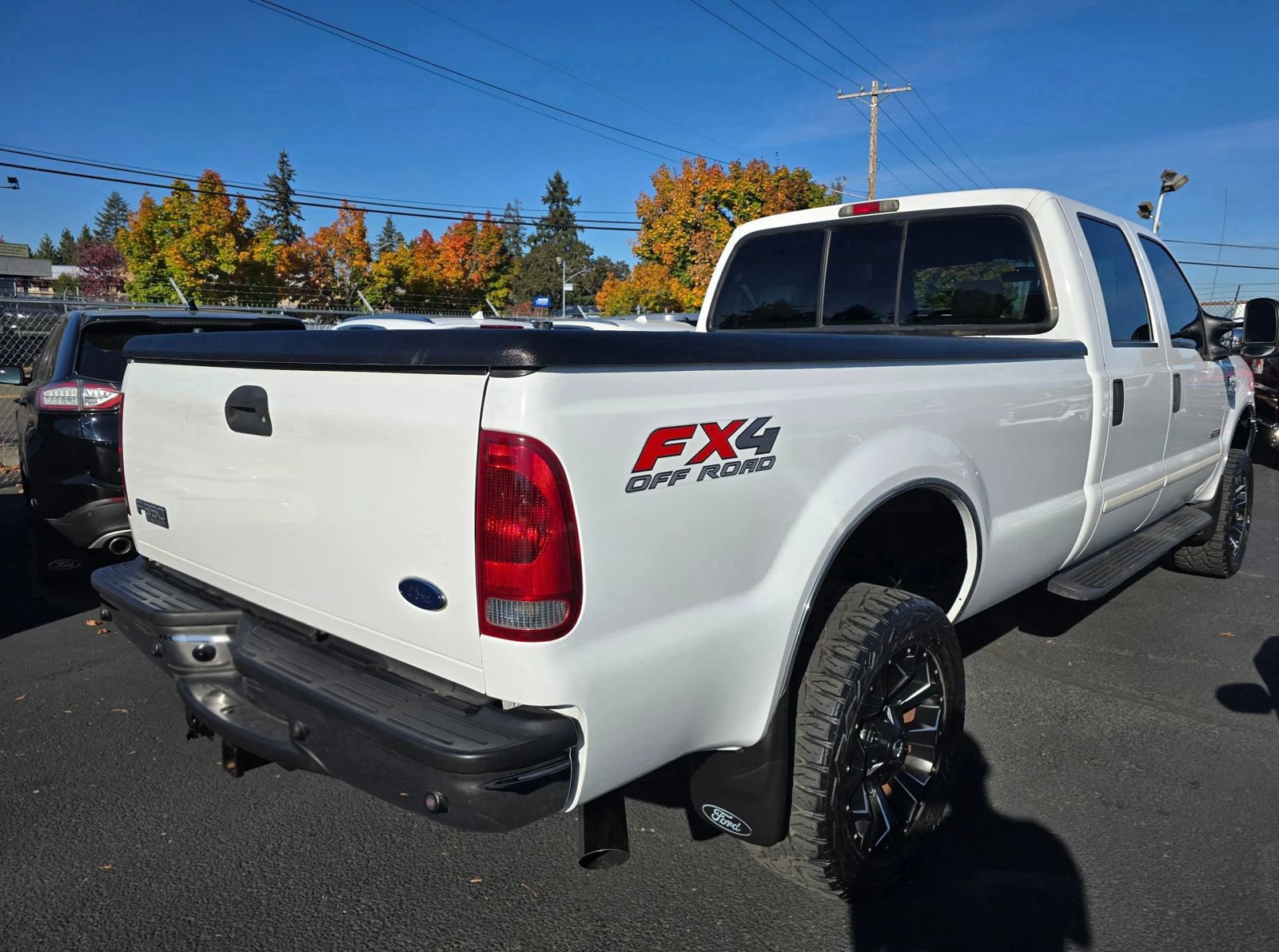 Used 2004 Ford F350 Lariat AWD/4WD image 4