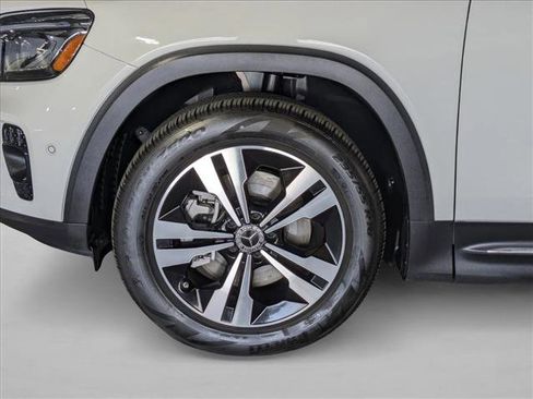 Used 2025 Mercedes-Benz GLB 250 image 20