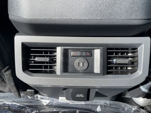 New 2026 Ford F250 Lariat w/ Black Appearance Package image 23