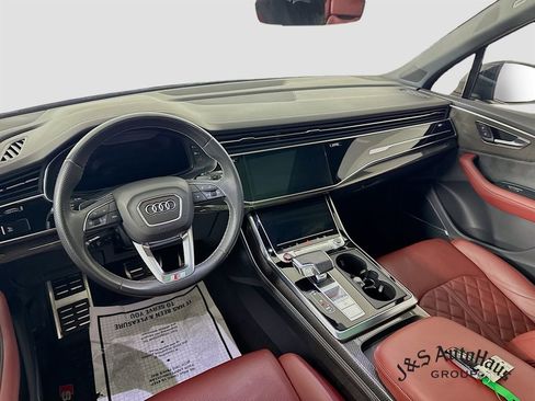 Used 2023 Audi SQ7 Premium Plus w/ Executive Package image 29
