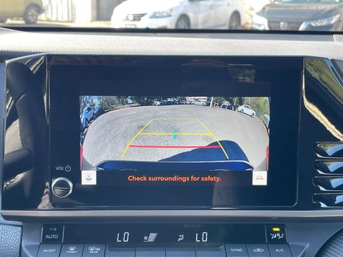 Used 2025 Toyota Camry SE image 17