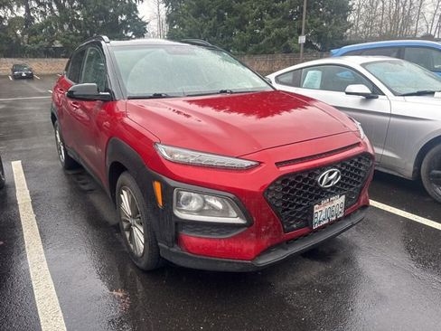 Used 2018 Hyundai Kona SEL image 2