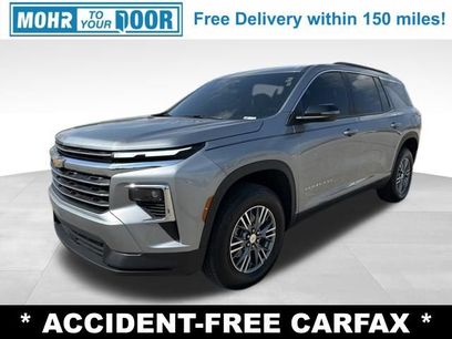 Used 2025 Chevrolet Traverse LT