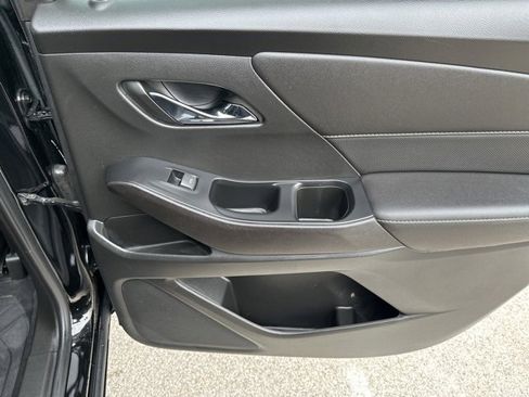 Used 2023 Chevrolet Traverse Premier w/ Redline Edition image 16