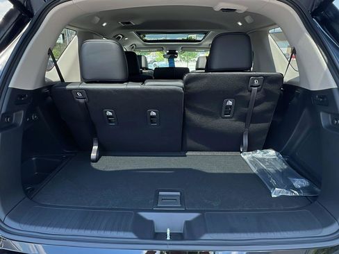 New 2026 Honda Pilot Touring image 17