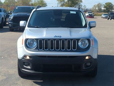 Certified 2015 Jeep Renegade Latitude image 8