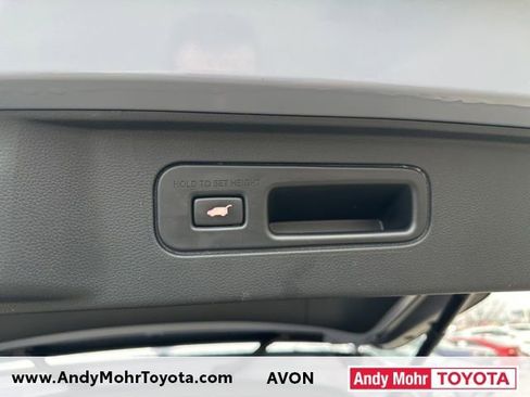 Used 2023 Honda Pilot TrailSport image 38