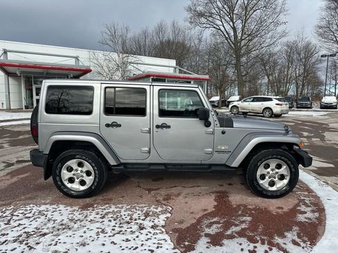 Used 2015 Jeep Wrangler Unlimited Sahara w/ Dual Top Group image 6