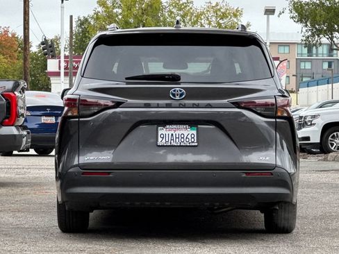 Certified 2025 Toyota Sienna XLE w/ XLE Plus Package AWD/4WD image 4