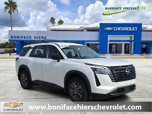 Used 2026 Nissan Pathfinder SV FWD image 1