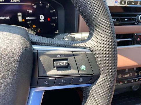 New 2025 Mitsubishi Outlander SEL image 16