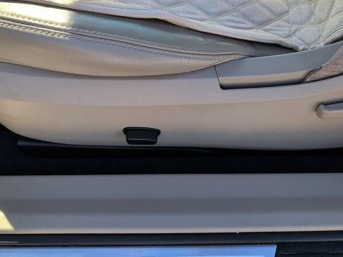 Used 2013 Chrysler 200 Limited image 9