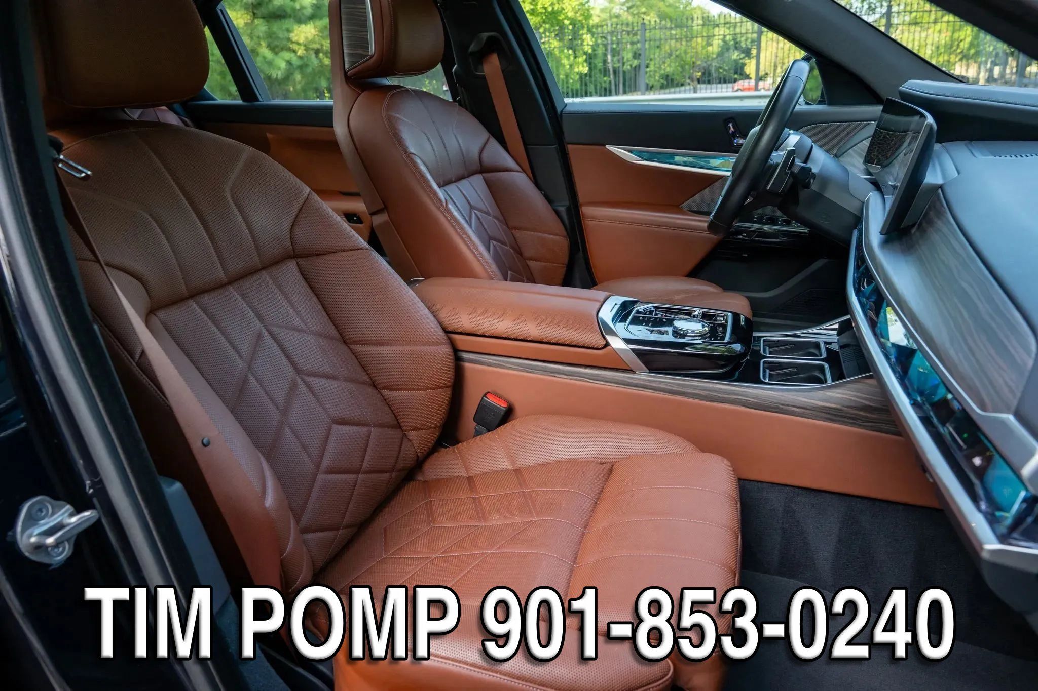 Used 2023 BMW 760i xDrive AWD/4WD image 17