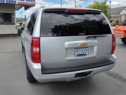 Used 2012 Chevrolet Suburban LT w/ Luxury Package AWD/4WD image 10