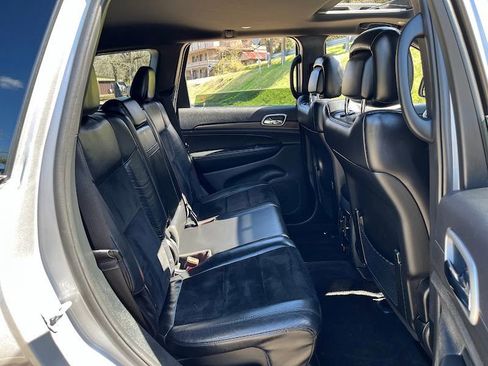 Used 2018 Jeep Grand Cherokee Altitude image 38