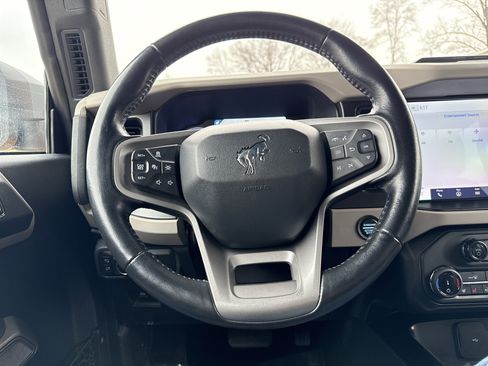 Used 2022 Ford Bronco Wildtrak image 28