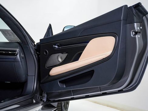 Used 2025 Aston Martin DB12 Coupe RWD image 19