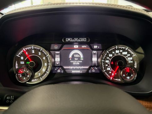 Used 2022 RAM 1500 Limited w/ Body-Colour Bumper Group AWD/4WD image 26