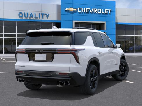 New 2027 Chevrolet Traverse LT w/ Midnight/Sport Edition FWD image 4