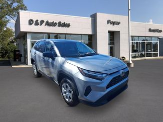 Used 2024 Toyota RAV4 LE video 1