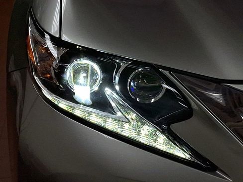 Used 2016 Lexus ES 350 FWD image 7