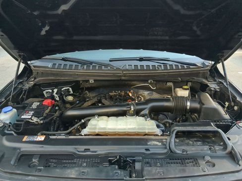 Used 2024 Ford Expedition Max XLT image 25