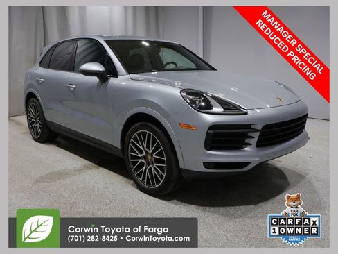 Used 2022 Porsche Cayenne AWD/4WD image 1