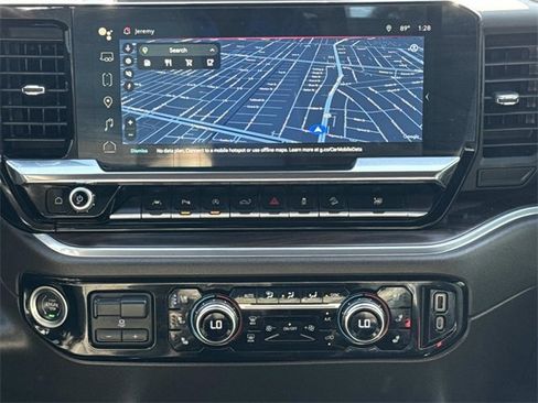 Used 2022 GMC Sierra 1500 SLT image 31