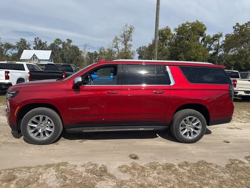 New 2026 Chevrolet Suburban Premier image 6