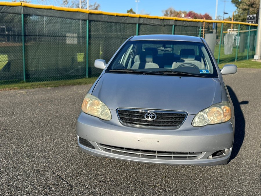 Used 2005 Toyota Corolla LE w/ Audio Value Pkg FWD image 2