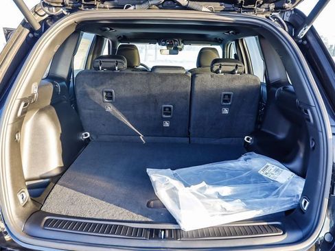 New 2025 Jeep Grand Cherokee Laredo X w/ Luxury Tech Group I image 27