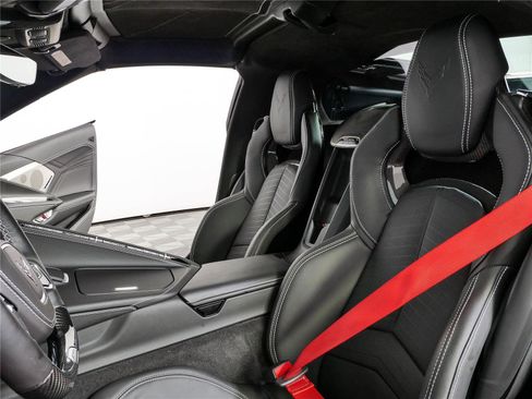 Used 2024 Chevrolet Corvette Z06 RWD image 5