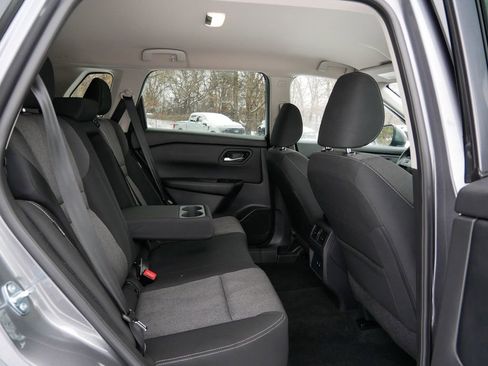 Used 2025 Nissan Rogue SV AWD/4WD image 9