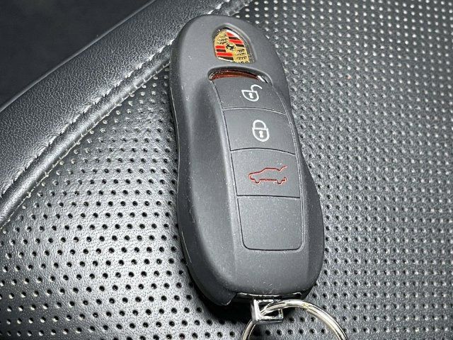Certified 2023 Porsche Macan GTS AWD/4WD image 44