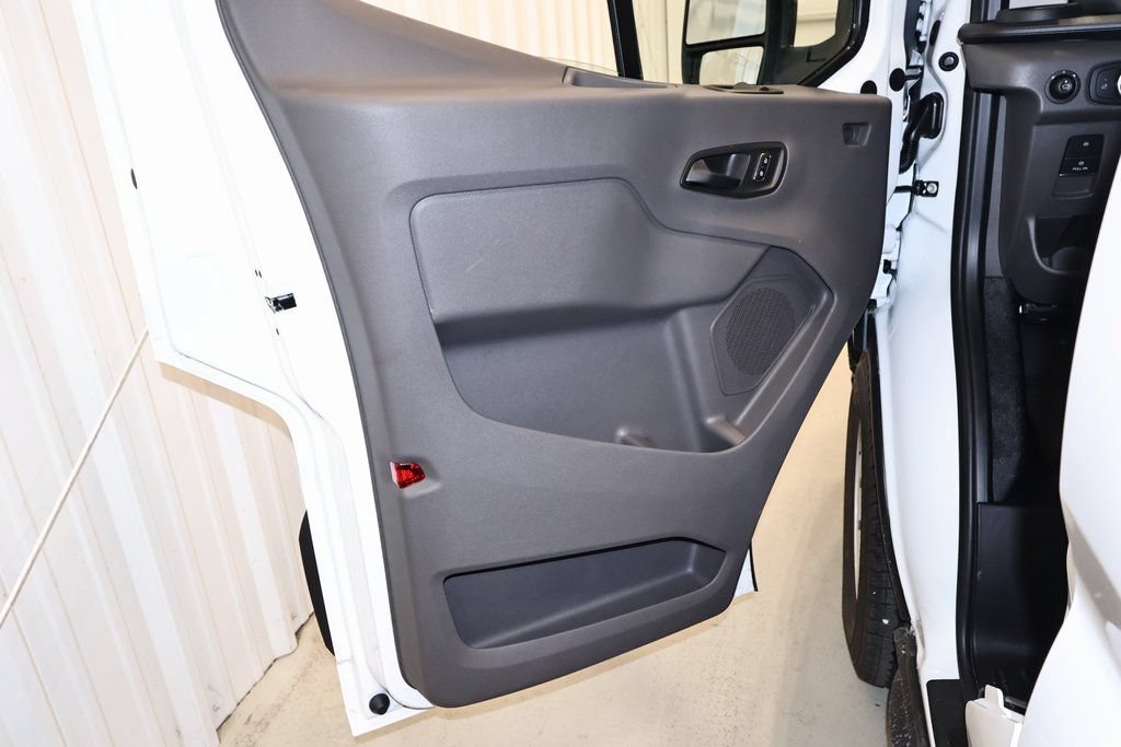 New 2026 Ford Transit 250 148 Medium Roof RWD image 10