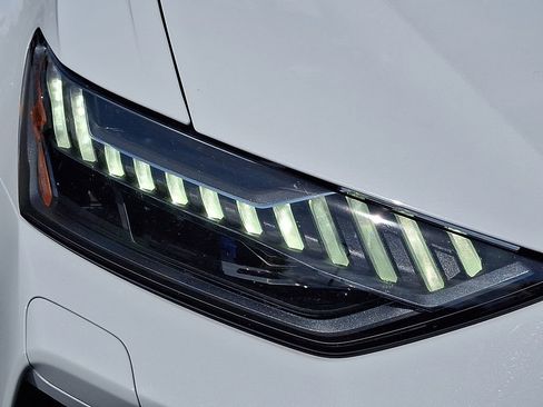 Used 2022 Audi RS 6 AWD/4WD image 9