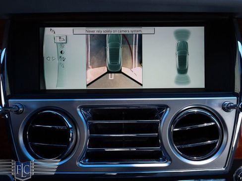 Used 2016 Rolls-Royce Dawn RWD image 31