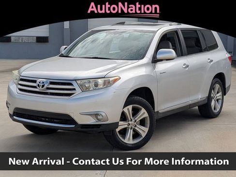 Used 2013 Toyota Highlander Limited image 1
