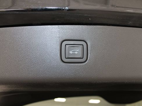 Used 2024 Chevrolet Blazer RS w/ Driver Confidence II Package FWD image 22