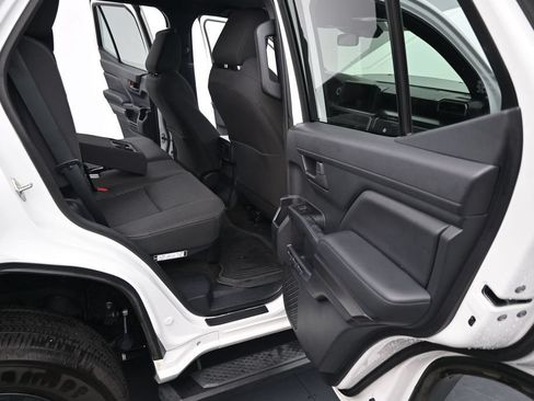 Used 2025 Toyota 4Runner SR5 AWD/4WD image 24
